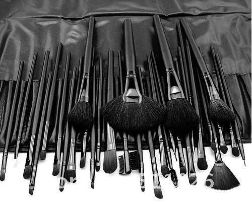 Kit de 32 pincéis.